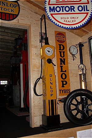 DUNLOP WATER PUMP - click to enlarge